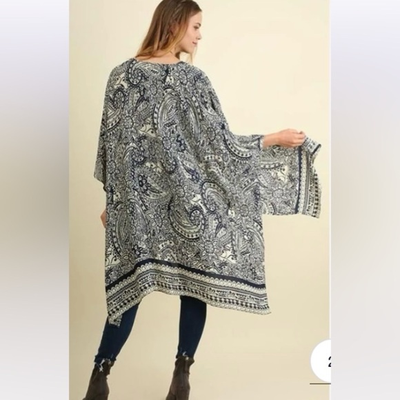 Umgee Oversized Boho Lightweight Coastal Side Slits Kimono Cardigan Size S/M - Picture 3 of 14